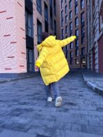 Пуховик жіночий жовтий довгий 100см 00408