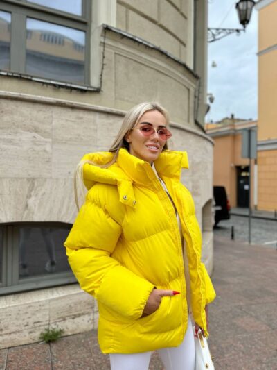 Пуховик жіночий жовтий короткий з капюшоном 00311