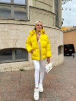 Пуховик жіночий жовтий короткий з капюшоном 00311