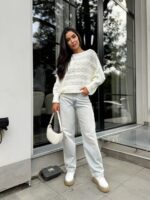 Светр в’язаний жіночий короткий молочний 00346