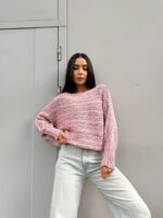 Светр в’язаний жіночий короткий пудровий 00347