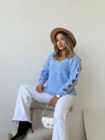 Светр жіночий з прорізами блакитний 00335