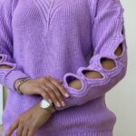 Светр жіночий з прорізами бузковий 00334