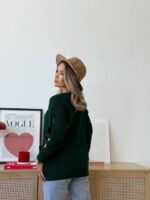 Светр жіночий з прорізами смарагдовий 00331