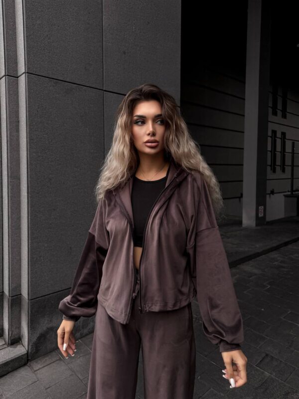 velyurovyj-kostyum-zhinochyj-shokoladnyj-00382-5 Велюровий костюм жіночий шоколадний 00382