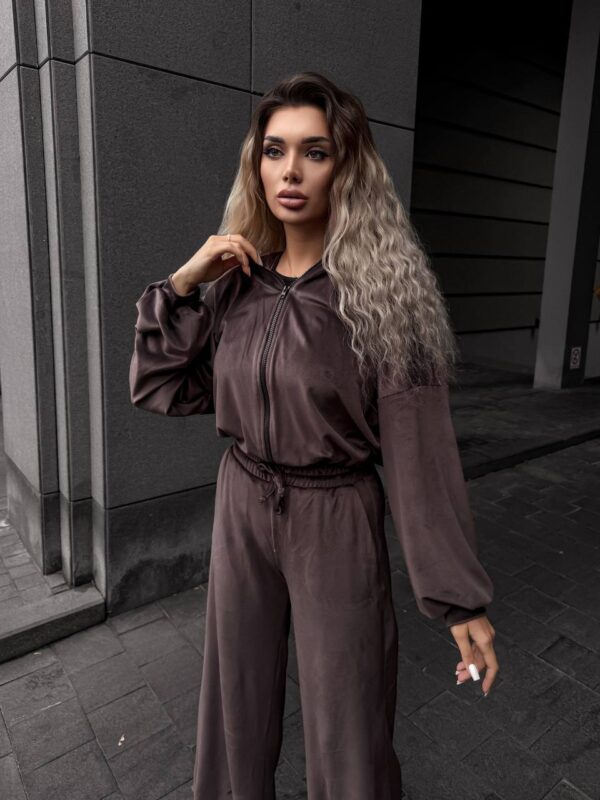 velyurovyj-kostyum-zhinochyj-shokoladnyj-00382-8 Велюровий костюм жіночий шоколадний 00382