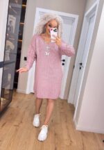 Жіноча в’язана сукня з ажурними рукавами пудра 00400