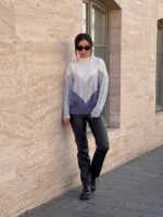 Жіночий в’язаний светр з низьким горлом 00393