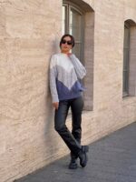 Жіночий в’язаний светр з низьким горлом 00393