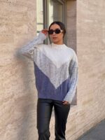 Жіночий в’язаний светр з низьким горлом 00393