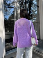 Жіночий в’язаний светр з низьким горлом бузковий 00379