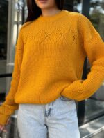 Жіночий в’язаний светр з низьким горлом гірчиця 00377