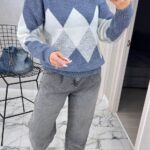 Жіночий в’язаний светр з низьким горлом кольору джинс 00365