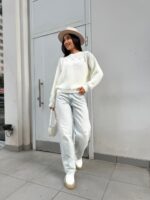 Жіночий в’язаний светр з низьким горлом молоко 00376