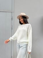 Жіночий в’язаний светр з низьким горлом молоко 00376