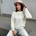 Жіночий в’язаний светр з низьким горлом молоко 00376