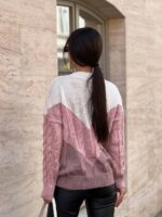 Жіночий в’язаний светр з низьким горлом молоко-бузок-синій 00394