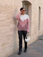 Жіночий в’язаний светр з низьким горлом молоко-бузок-синій 00394