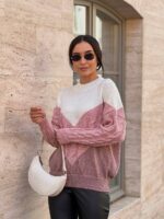 Жіночий в’язаний светр з низьким горлом молоко-бузок-синій 00394