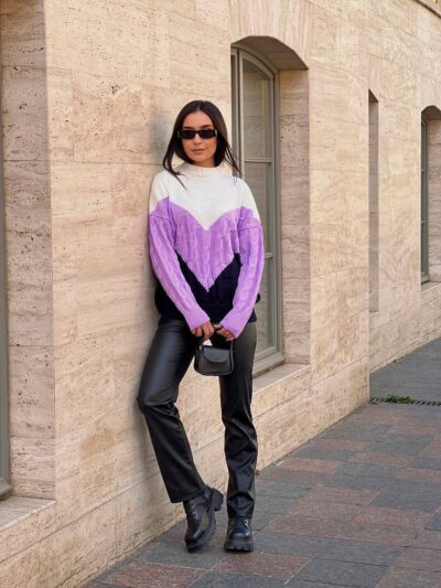 Жіночий в’язаний светр з низьким горлом молоко-бузок-синій 00395