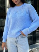 Жіночий в’язаний светр з низьким горлом світло-блакитний 00374