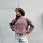 Жіночий в’язаний светр з низьким горлом світло-блакитний 00375