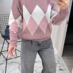 Жіночий в’язаний светр з низьким горлом темна пудра 00367