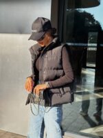 Жилетка жіноча чорна коротка 00380