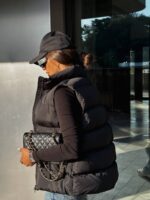 Жилетка жіноча чорна коротка 00380