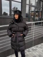 Пуховик жіночий оверсайз чорного кольору 00434