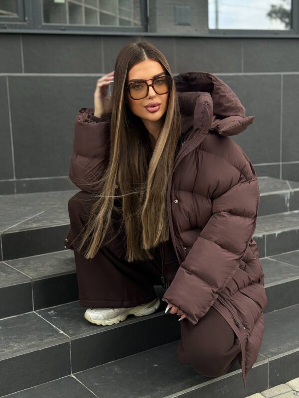 puhovyk-zhinochyj-oversajz-korychnevogo-koloru-00435-vf-m511-brown-8 Пуховик жіночий оверсайз коричневого кольору 00435