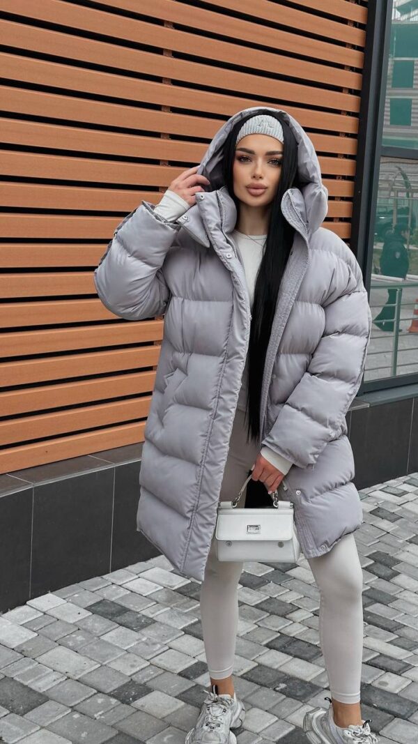 puhovyk-zhinochyj-oversajz-sirogo-koloru-00430-vf-m511-gray-9 Пуховик жіночий оверсайз сірого кольору 00430