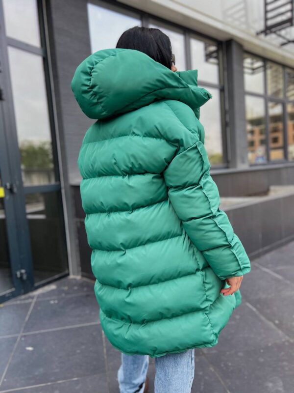 puhovyk-zhinochyj-oversajz-zelenogo-koloru-00433-vf-m511-green-12 Пуховик жіночий оверсайз зеленого кольору 00433
