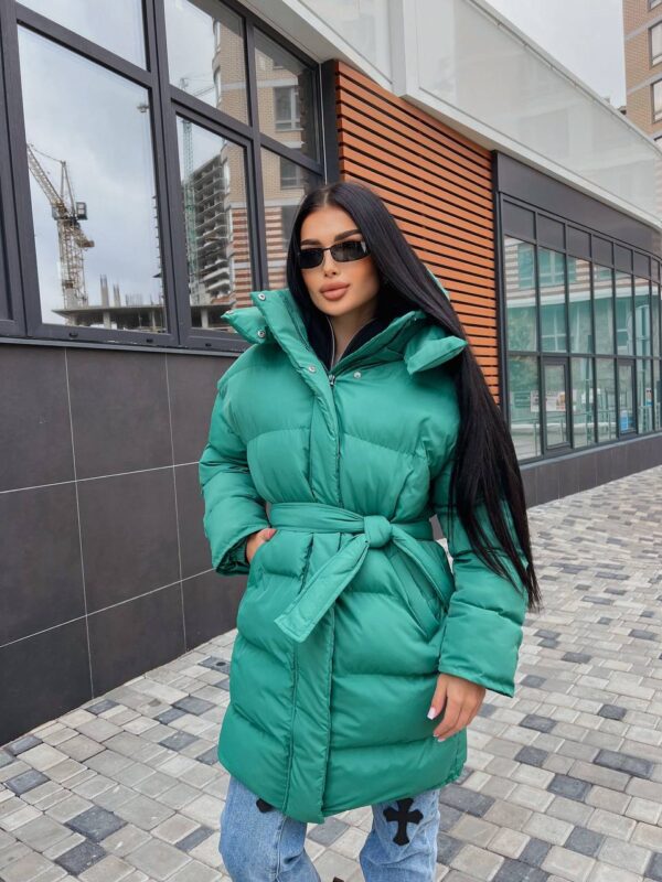 puhovyk-zhinochyj-oversajz-zelenogo-koloru-00433-vf-m511-green-6 Пуховик жіночий оверсайз зеленого кольору 00433