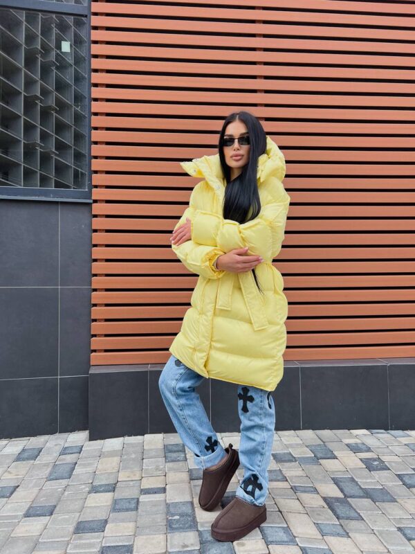 puhovyk-zhinochyj-oversajz-zhovtogo-koloru-00432-vf-m511-yellow-10 Пуховик жіночий оверсайз жовтого кольору 00432