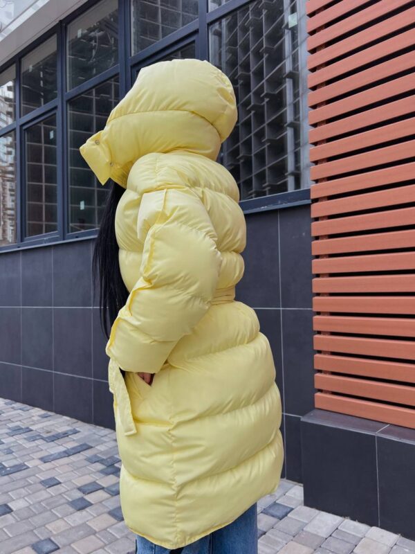 puhovyk-zhinochyj-oversajz-zhovtogo-koloru-00432-vf-m511-yellow-16 Пуховик жіночий оверсайз жовтого кольору 00432