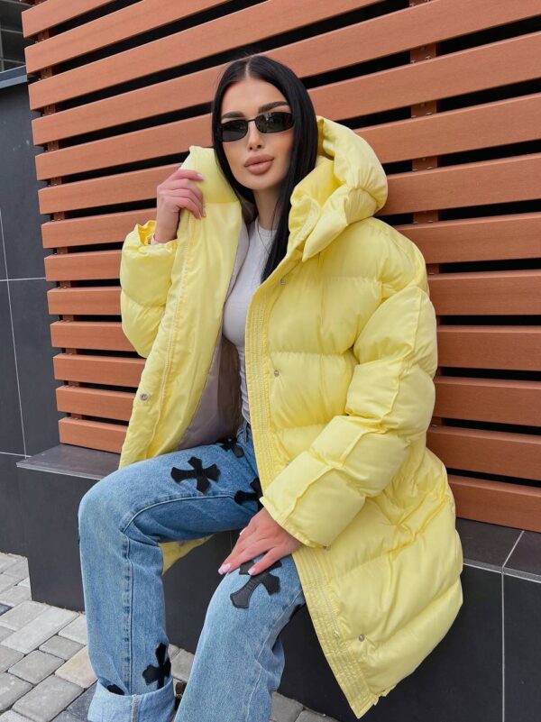 puhovyk-zhinochyj-oversajz-zhovtogo-koloru-00432-vf-m511-yellow-4 Пуховик жіночий оверсайз жовтого кольору 00432