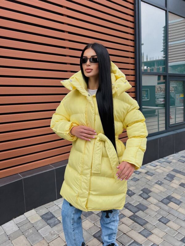 puhovyk-zhinochyj-oversajz-zhovtogo-koloru-00432-vf-m511-yellow-9 Пуховик жіночий оверсайз жовтого кольору 00432