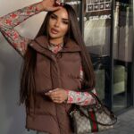 Жилетка жіноча коричнева коротка 00416