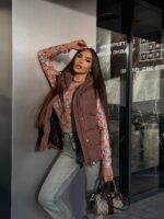 Жилетка жіноча коричнева коротка 00416