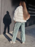 Жилетка жіноча молочна коротка 00417