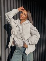 Жилетка жіноча молочна коротка 00417