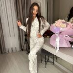 Жіноча піжама з сорочкою та штанами в квітку жовтого кольору 00441