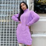 Жіноча в'язана сукня з горлом бузкового кольору 00444