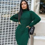 Жіноча в'язана сукня з горлом смарагдового кольору 00447