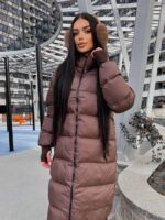 Жіночий зимовий пуховик з чотирма кишенями шоколадного кольору 00449