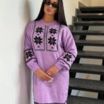 Жіноча в’язана сукня з етнічним малюнком бузкового кольору 00469