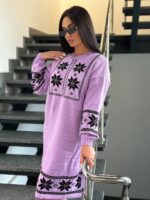 Жіноча в’язана сукня з етнічним малюнком бузкового кольору 00469