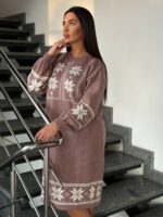 Жіноча в’язана сукня з етнічним малюнком кольору темна пудра 00472