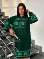 Жіноча в’язана сукня з етнічним малюнком смарагдового кольору 00473